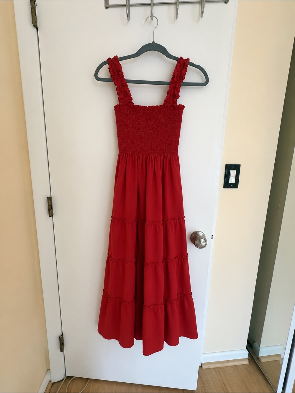 100% European Linen Smocked Midi Dress, Chili Red, M, Worn once, Beautiful